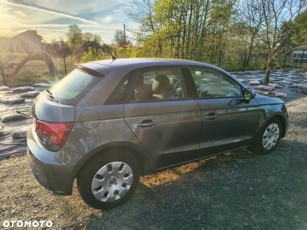 Audi A1 Sportback 1.0 TFSI ultra - 4