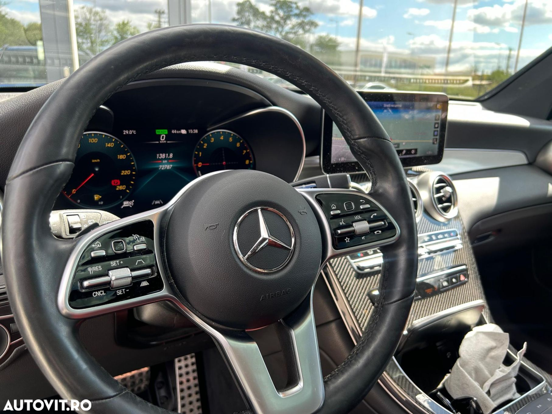 Mercedes-Benz GLC 300 e 4Matic 9G-TRONIC AMG Line - 22