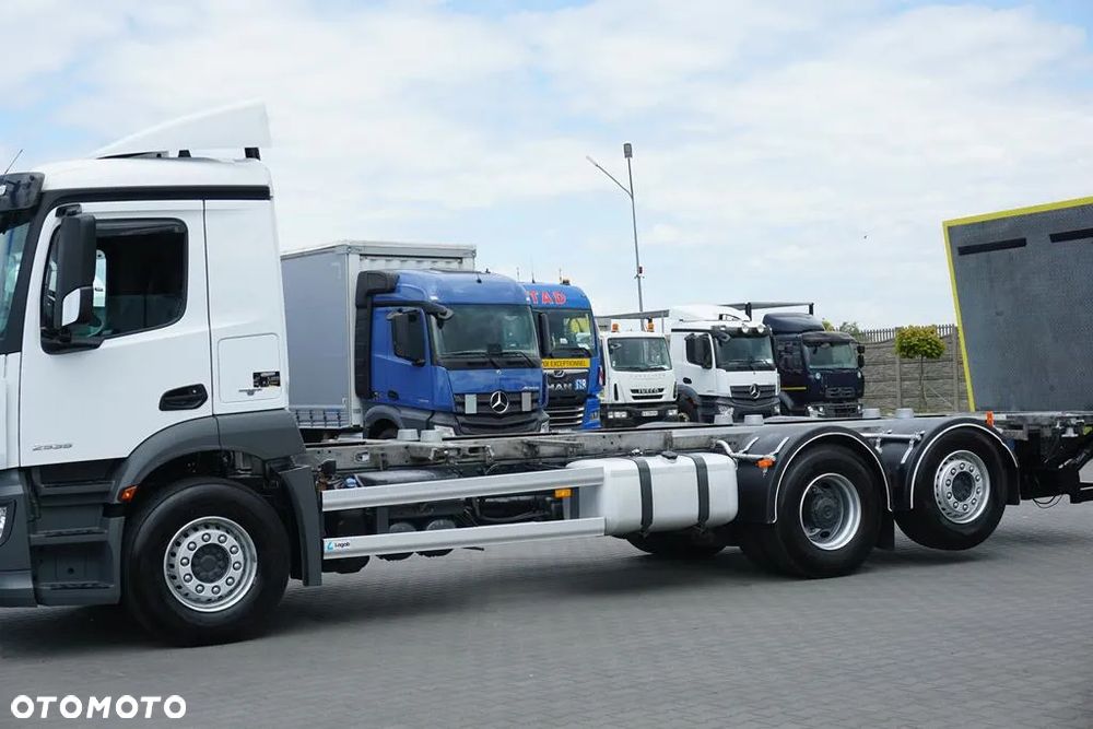 Mercedes-Benz / ANTOS / 2535 / ACC / E 6 / BDF + WINDA / 7.15 , 7.45, 7.82 M / OŚ SKRĘTNA - 33