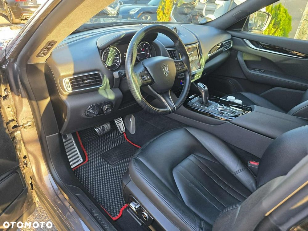 Maserati Levante S Q4 GranLusso - 8