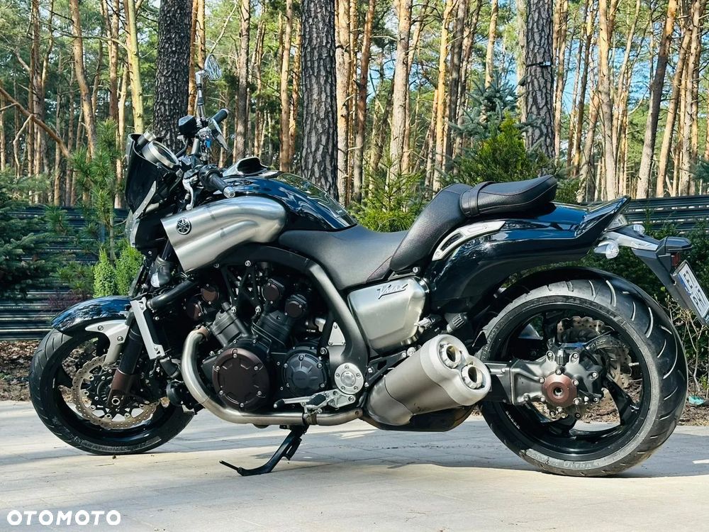 Yamaha V-MAX - 8