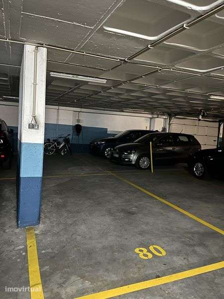 Lugares de Garagem Alto dos Moinhos - Grande imagem: 2/4