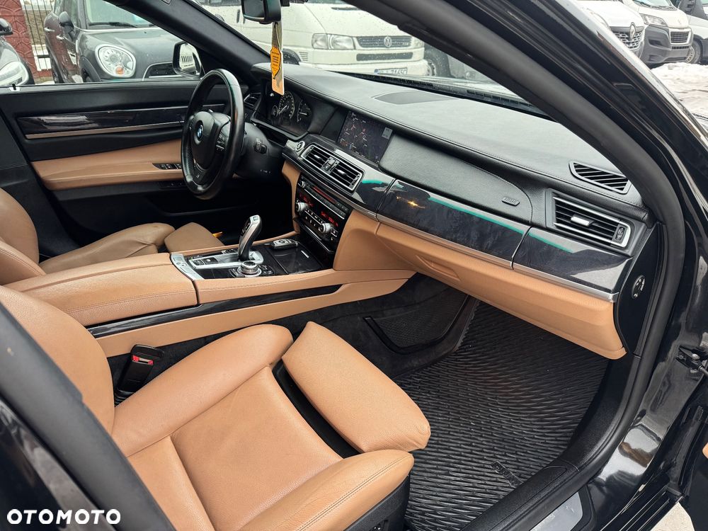BMW Seria 7 - 21