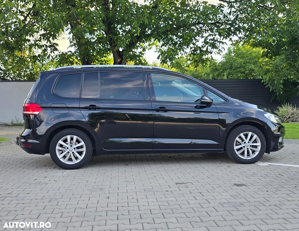 Volkswagen Touran 2.0 TDI DSG Highline - 3
