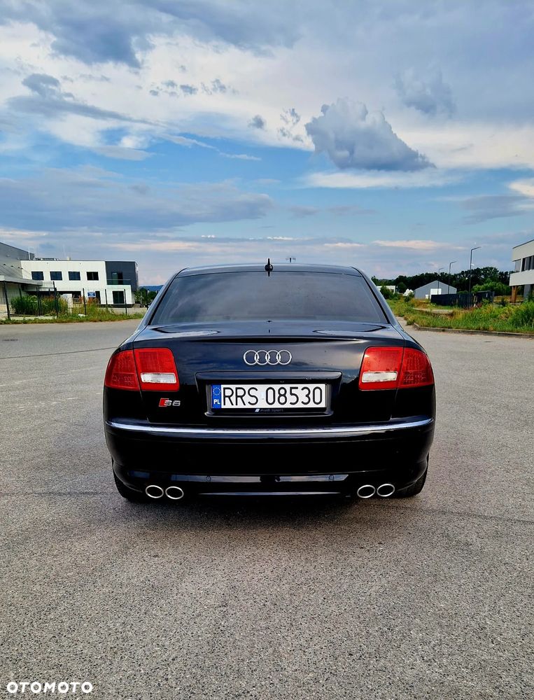 Audi S8 5.2 FSI Quattro - 10