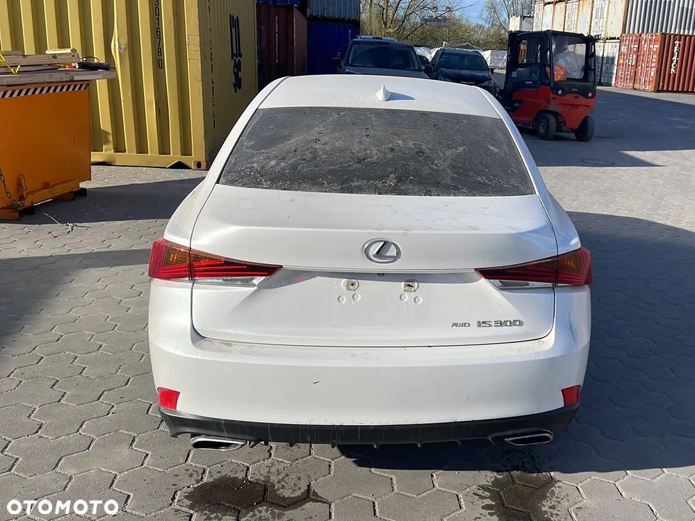 Lexus IS 200t / 300 Prestige - 5