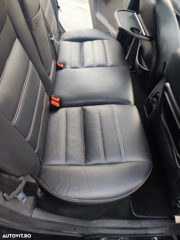 Ford Kuga 2.0 TDCi 4WD Powershift Titanium - 12