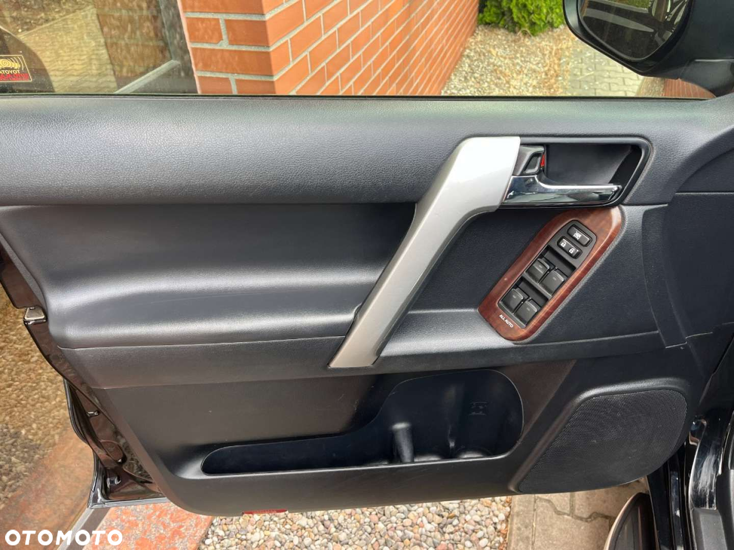 Toyota Land Cruiser - 19
