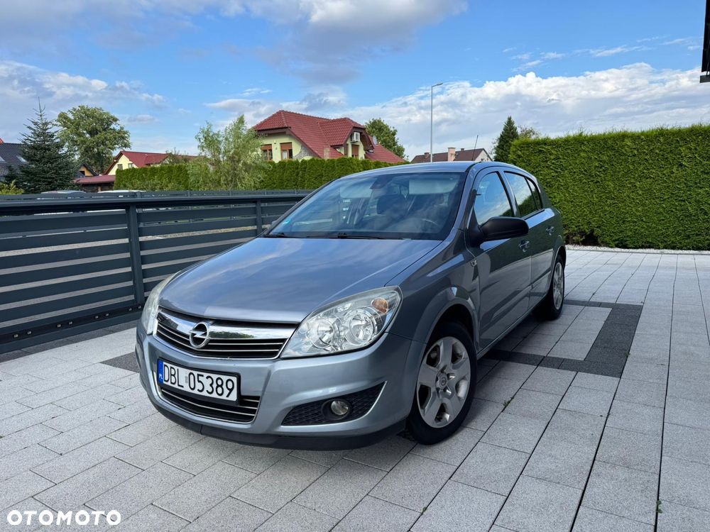 Opel Astra 1.6 Essentia - 1