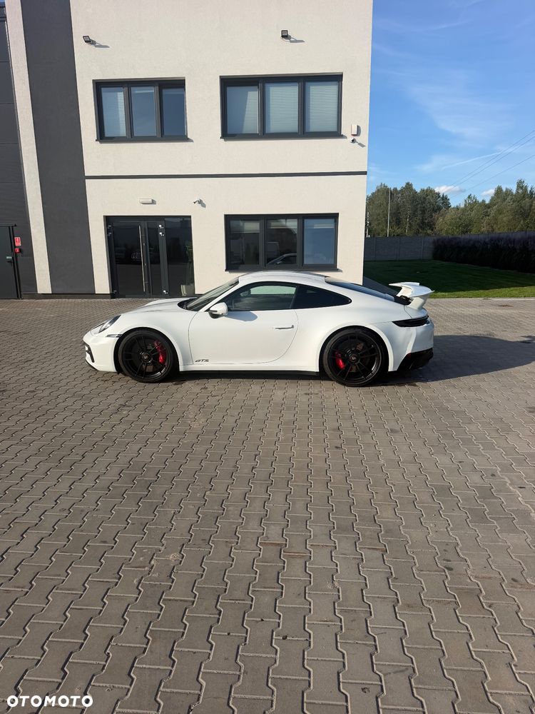 Porsche 911 Carrera 4 GTS - 7