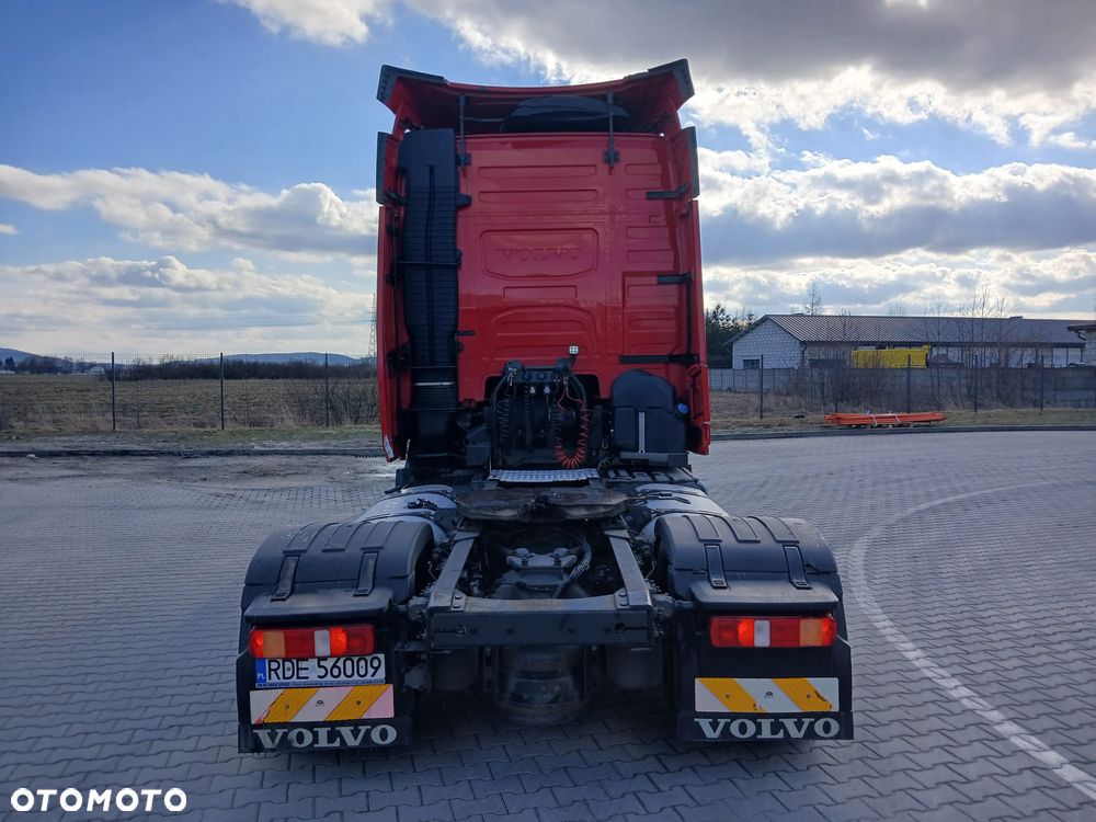 Volvo FH460 Mega - 6
