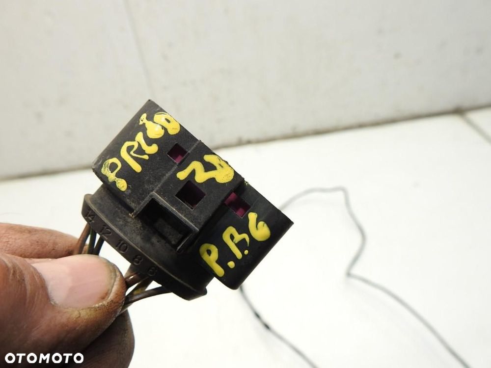 WIĄZKA INSTALACJA ZDERZAKA TYŁ VW PASSAT B6 - 2