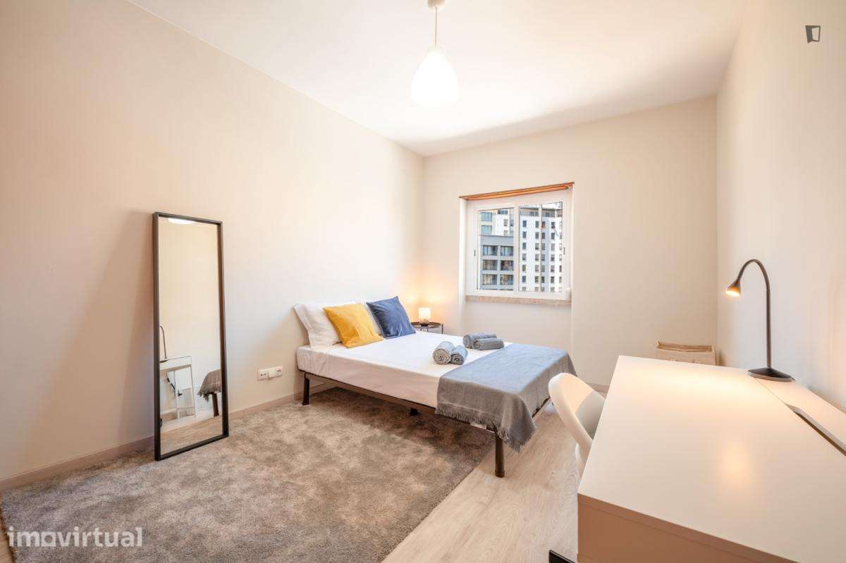 Quarto - localizado em Saldanha Lisbon - Grande imagem: 2/17