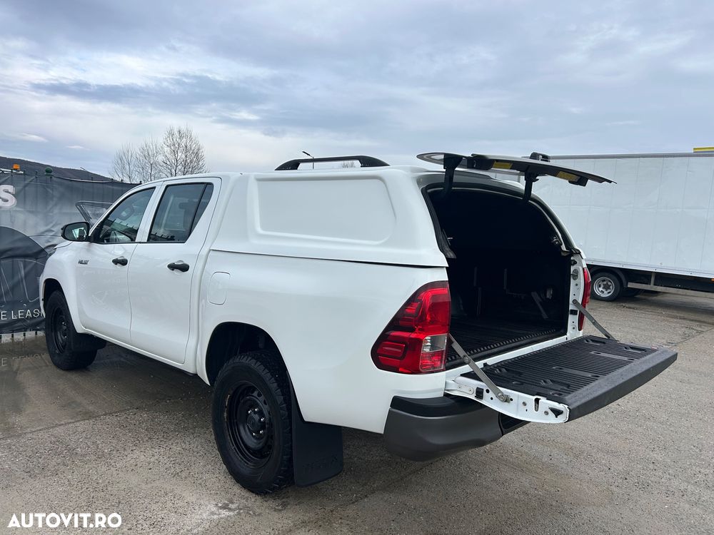 Toyota Hilux 2.4D 150CP 4x4 Double Cab 6MT Style - 9