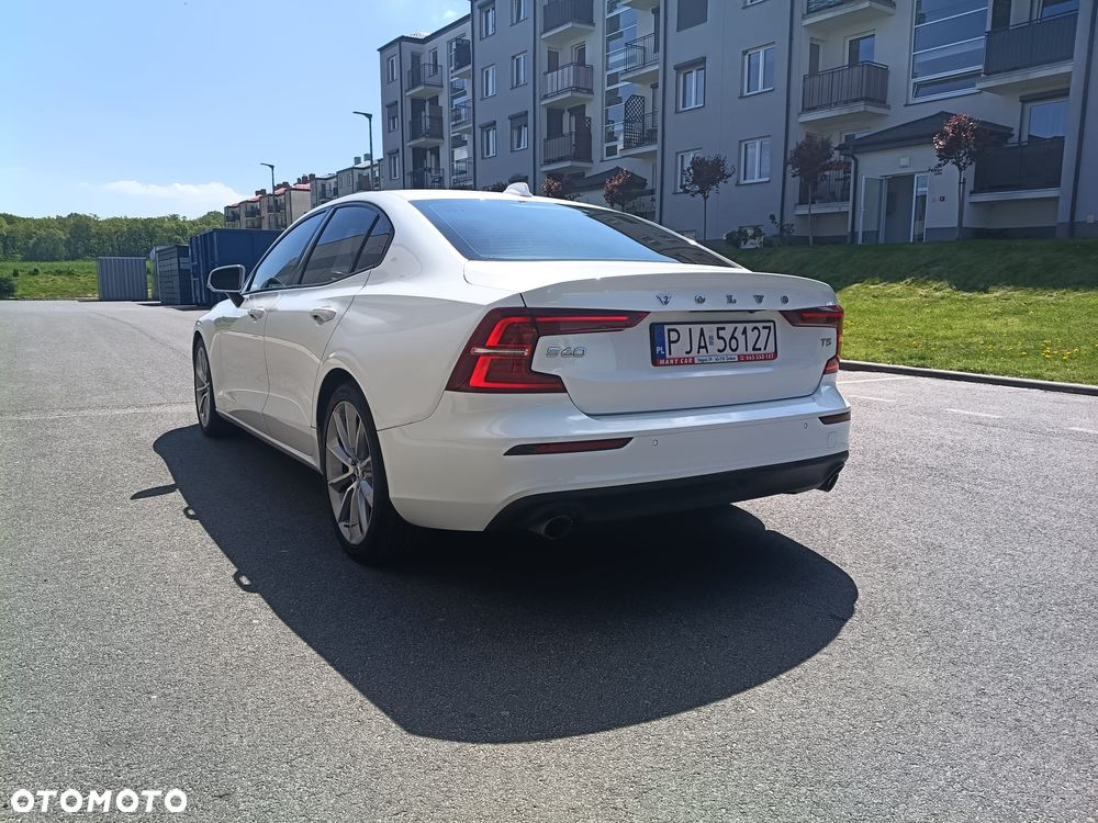 Volvo S60 T5 Momentum Pro - 5