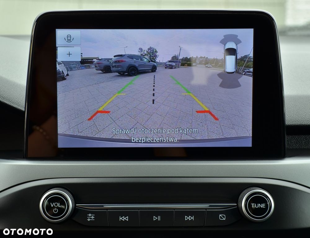 Ford Focus 1.0 EcoBoost mHEV ST-Line X - 25