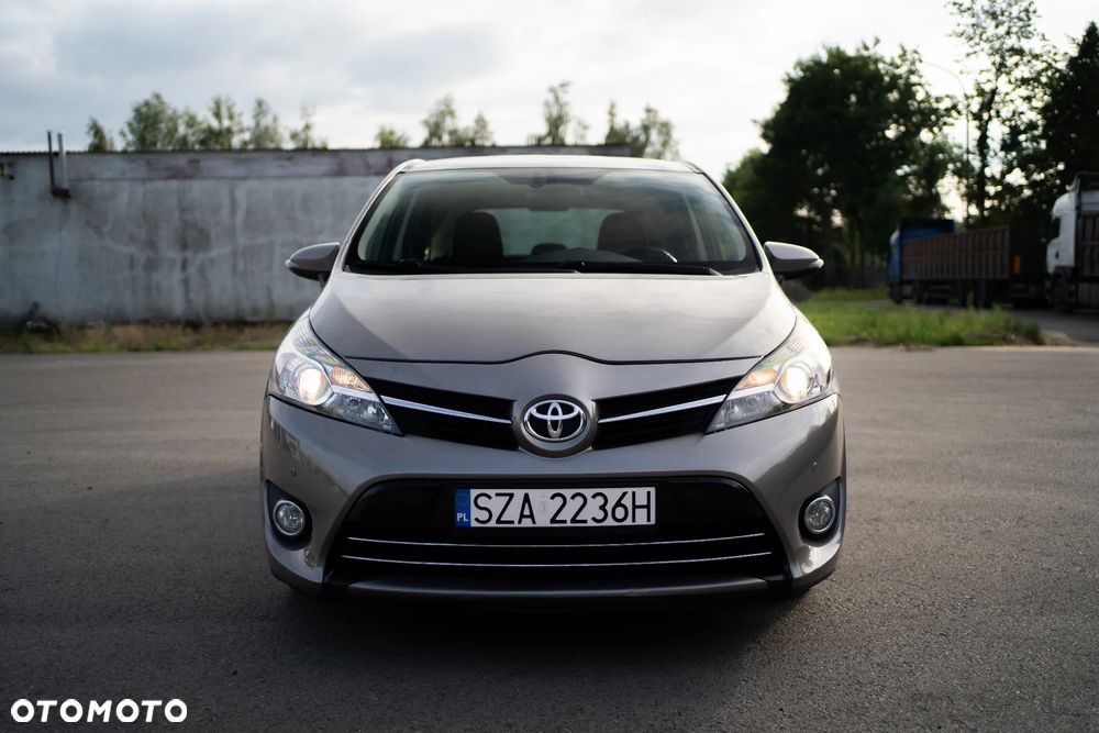 Toyota Verso 1.6 D-4D 5-Sitzer Start/Stop Skyview Edition - 3