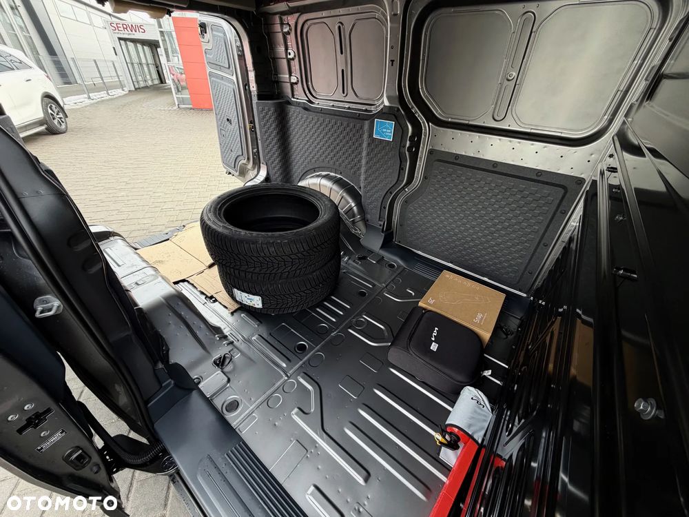 Kia PV5 - 11