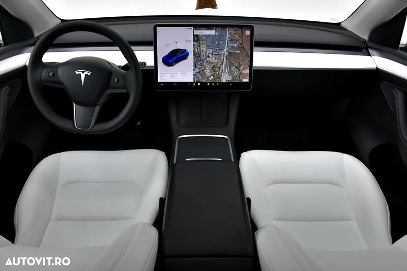 Tesla Model Y Long Range Dual Motor AWD - 4