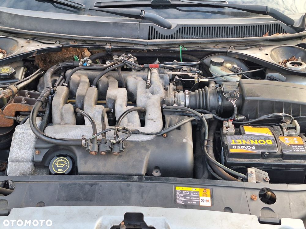 Ford Mondeo 2.5 V6 Ghia - 6