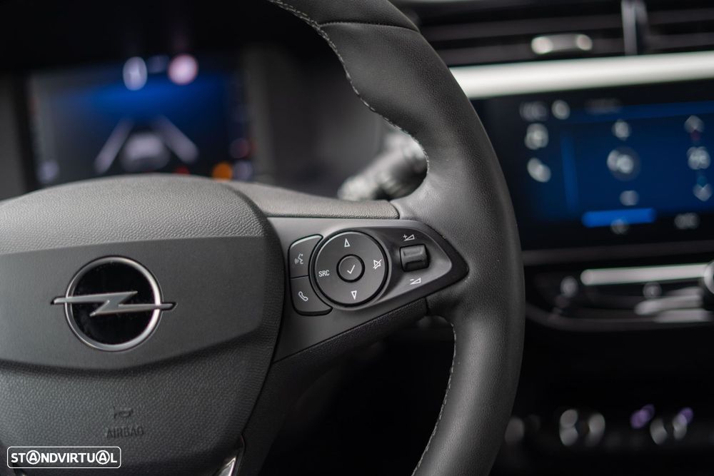 Opel Corsa 1.2 T GS - 11