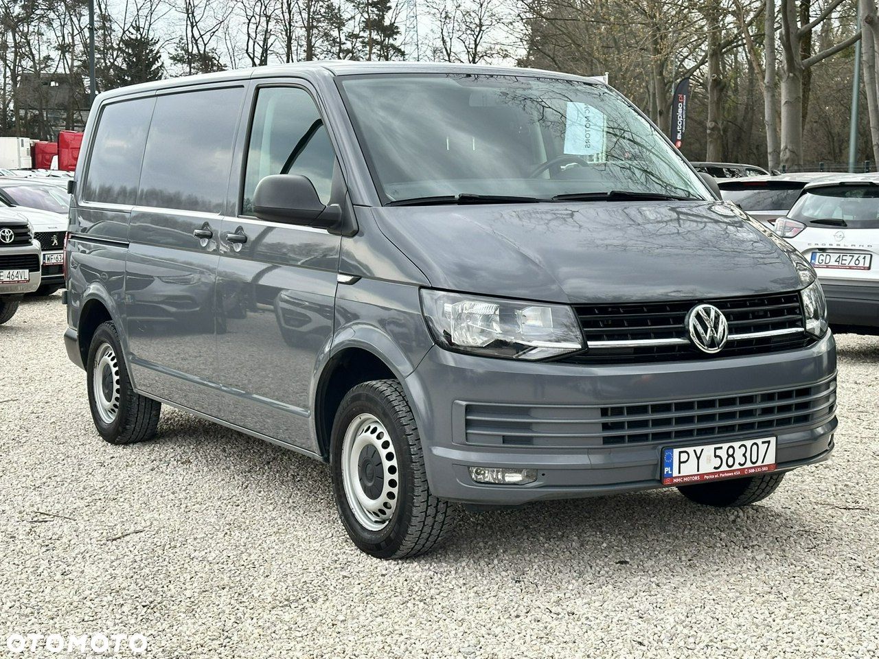 Volkswagen Transporter - 1