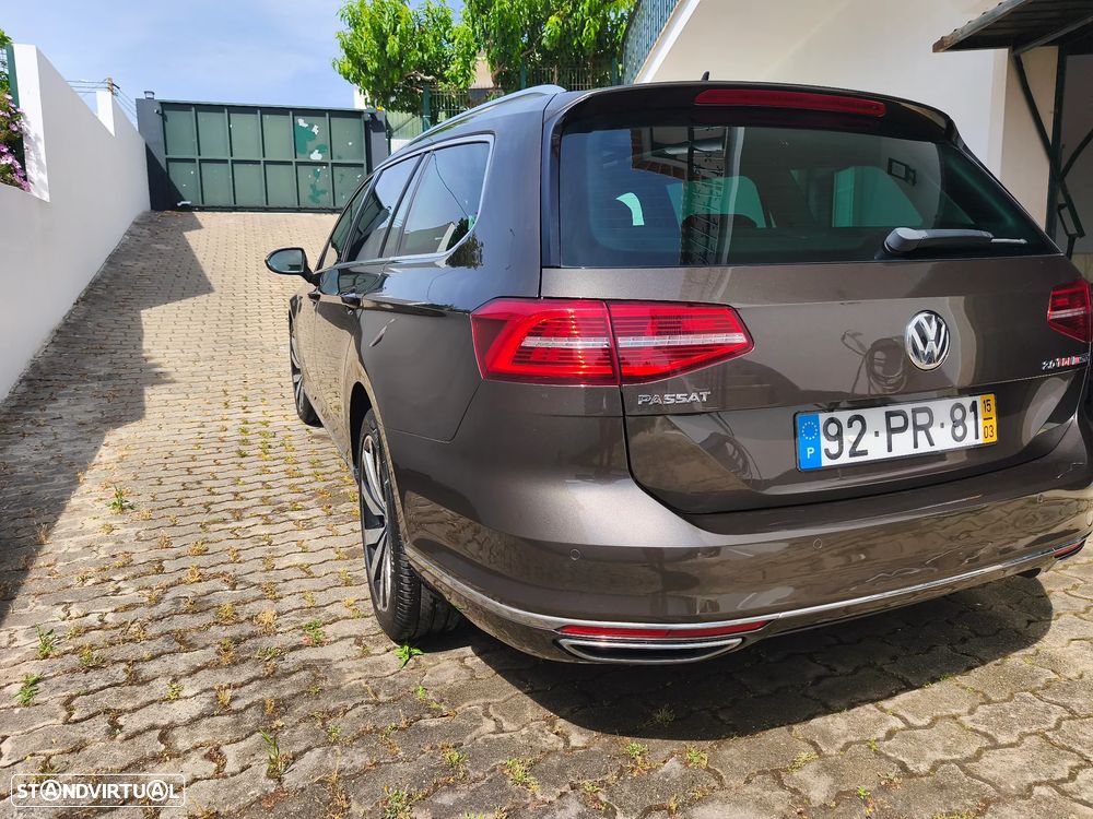 VW Passat Variant 2.0 TDI Highline DSG 4Motion - 4