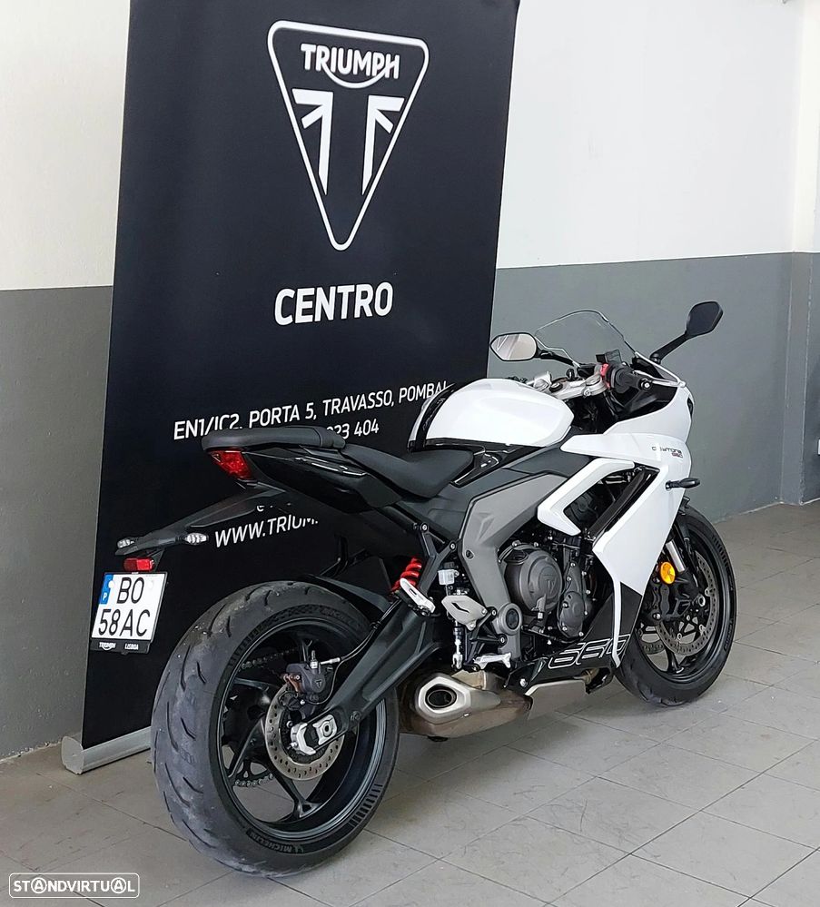 Triumph Daytona 660 - 2