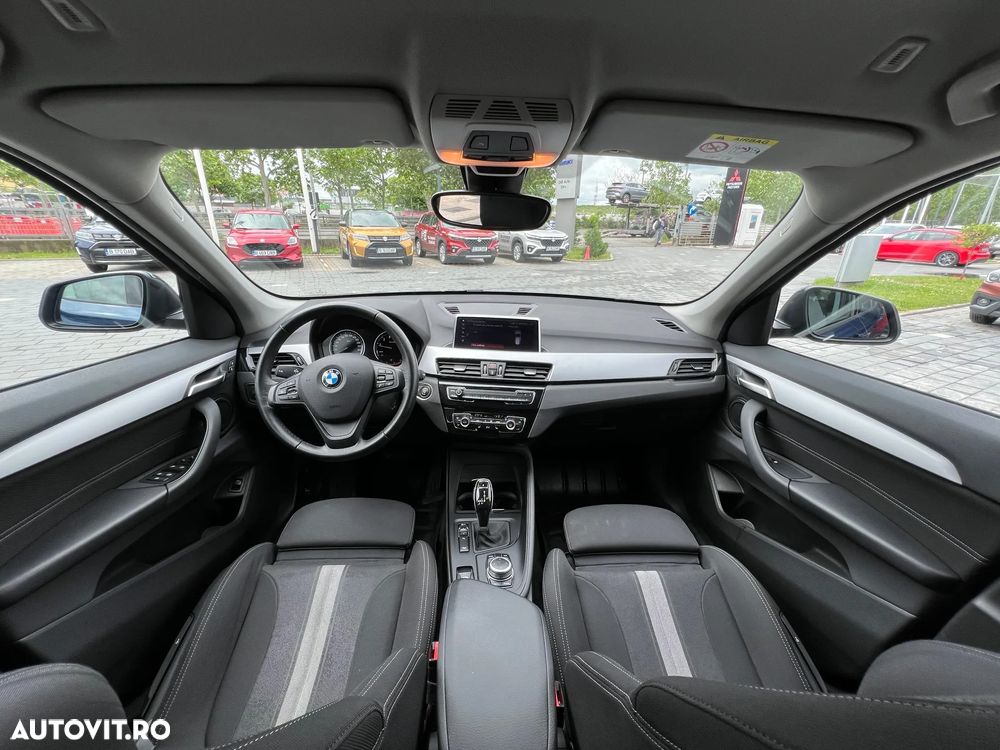 BMW X1 xDrive20i AT - 12