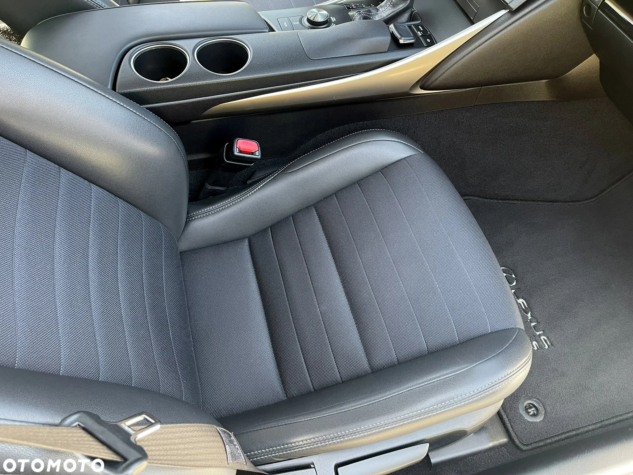 Lexus IS 250 Elegance - 29