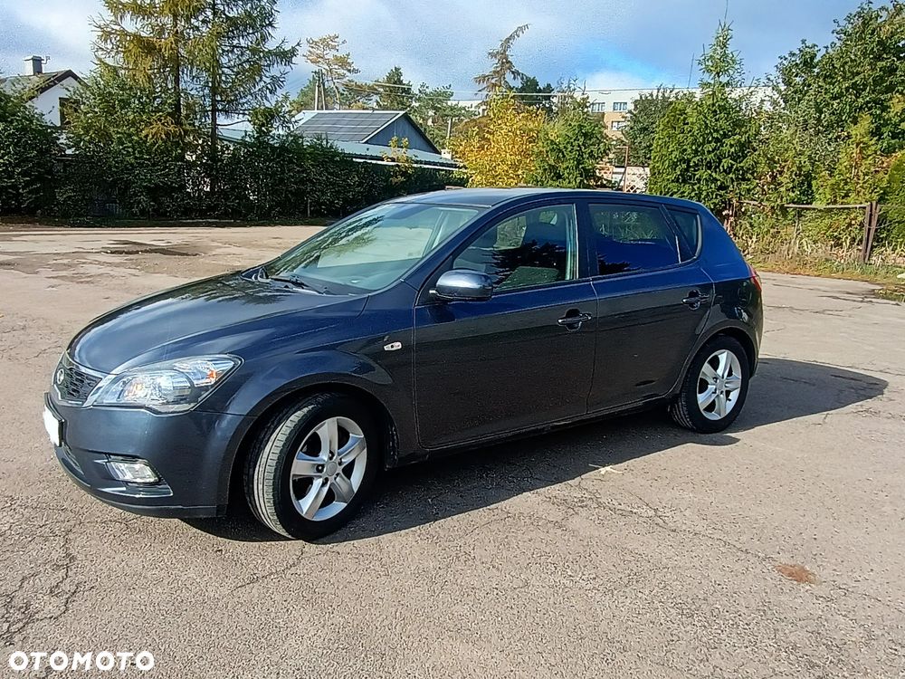 Kia Ceed - 3