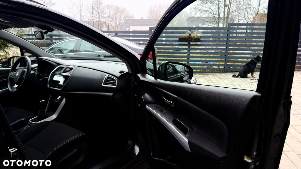 Suzuki SX4 S-Cross 1.0 T Premium 4WD - 33