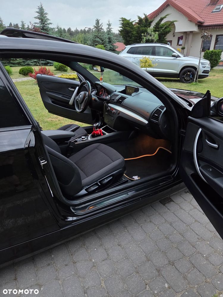 BMW Seria 1 120d Edition Sport - 37