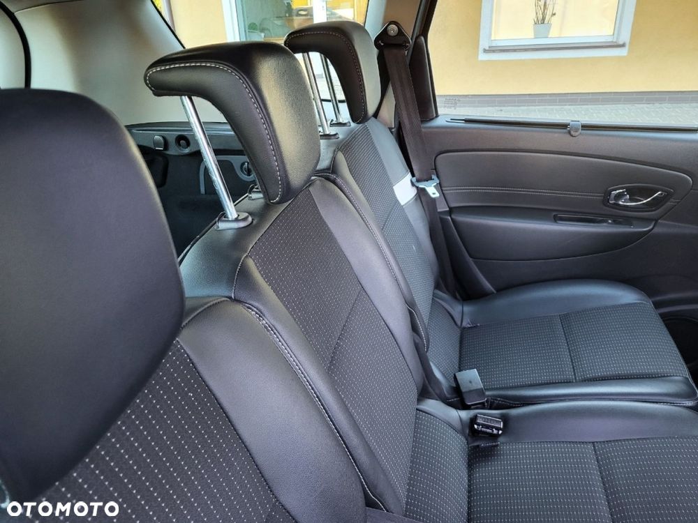 Renault Grand Scenic - 26