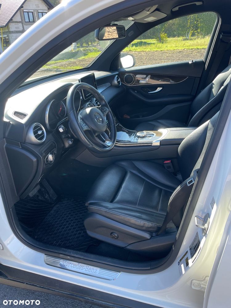 Mercedes-Benz GLC 300 4Matic 9G-TRONIC - 18