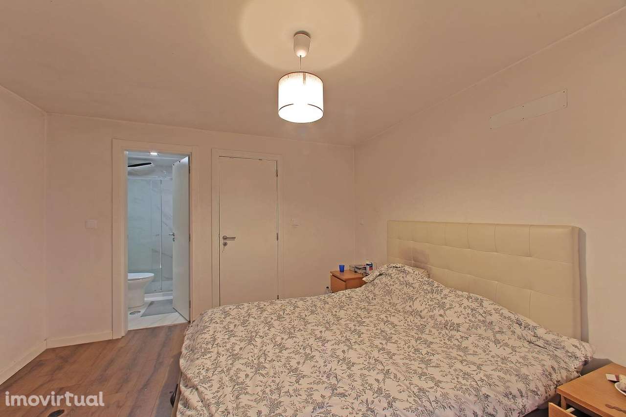 Elegante Apartamento T3 na Amadora – Espaço, Localização e Potencial - Grande imagem: 5/16