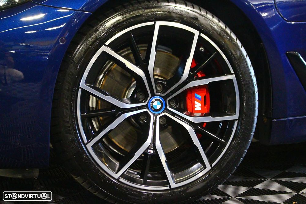 BMW 520 e Pack M - 3