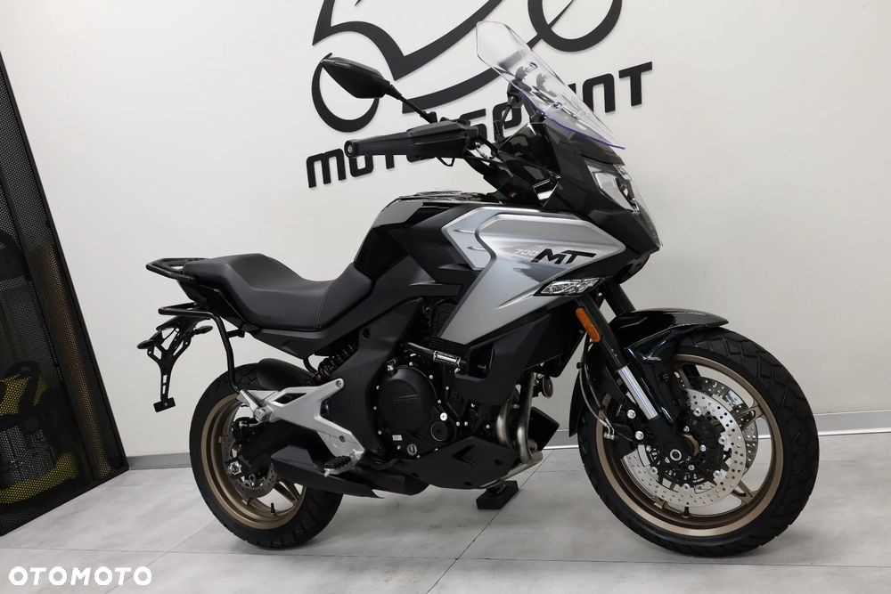 CFMoto 700MT - 6