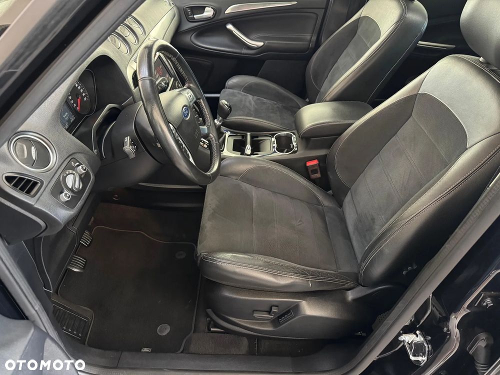 Ford S-Max 2.0 TDCi DPF Titanium X - 26