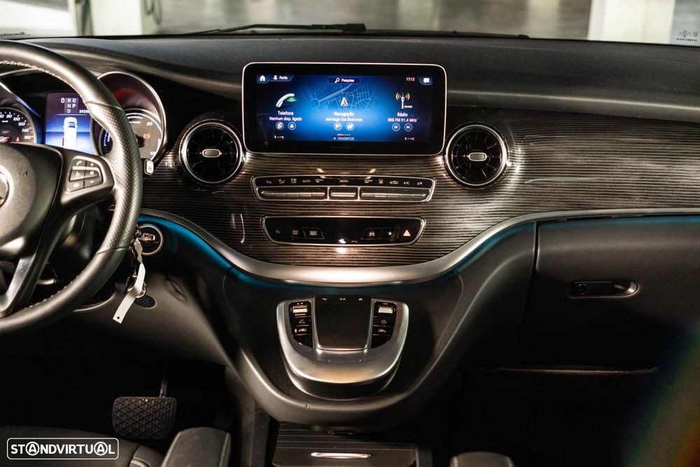 Mercedes-Benz EQV 300 Longo - 23