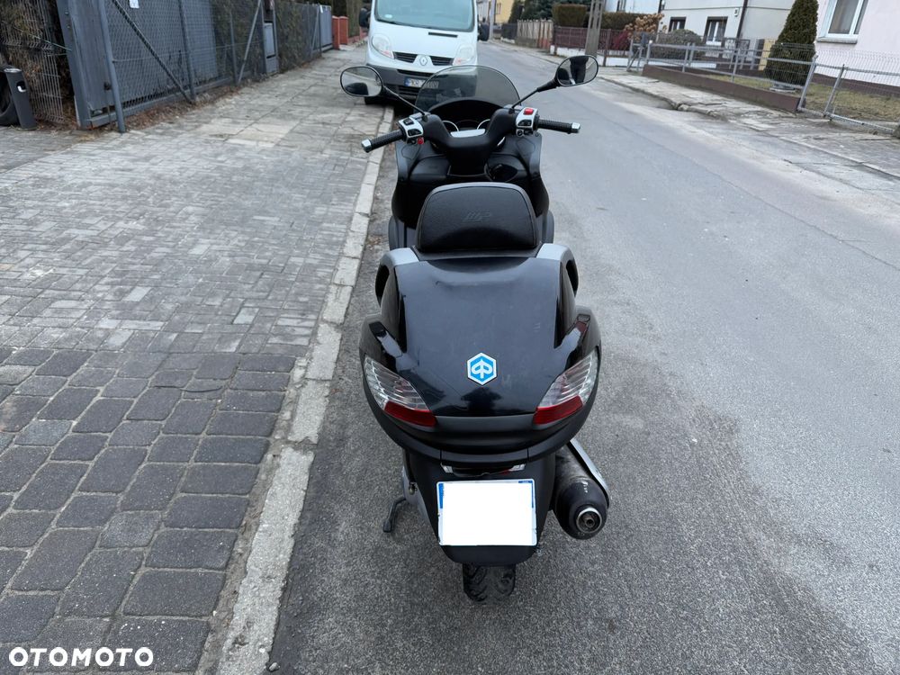 Piaggio MP-3 - 6