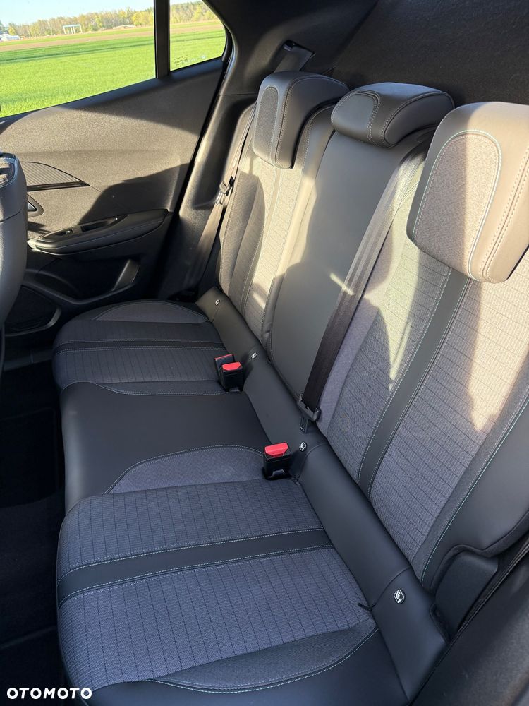 Peugeot 2008 PureTech 130 EAT8 Allure Pack - 17