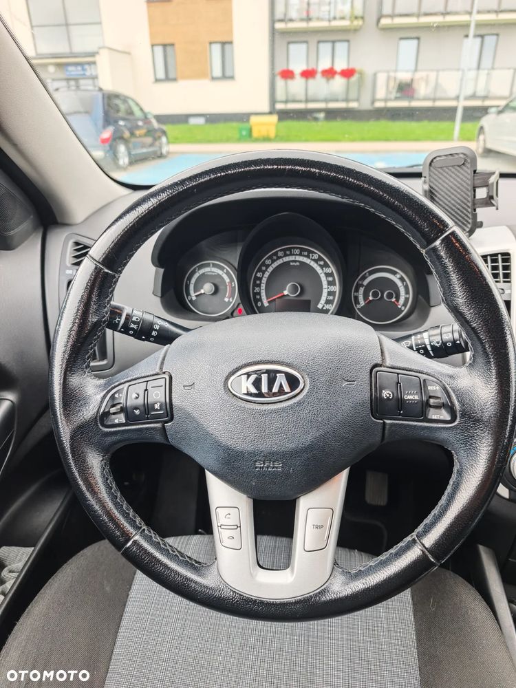 Kia Ceed - 13