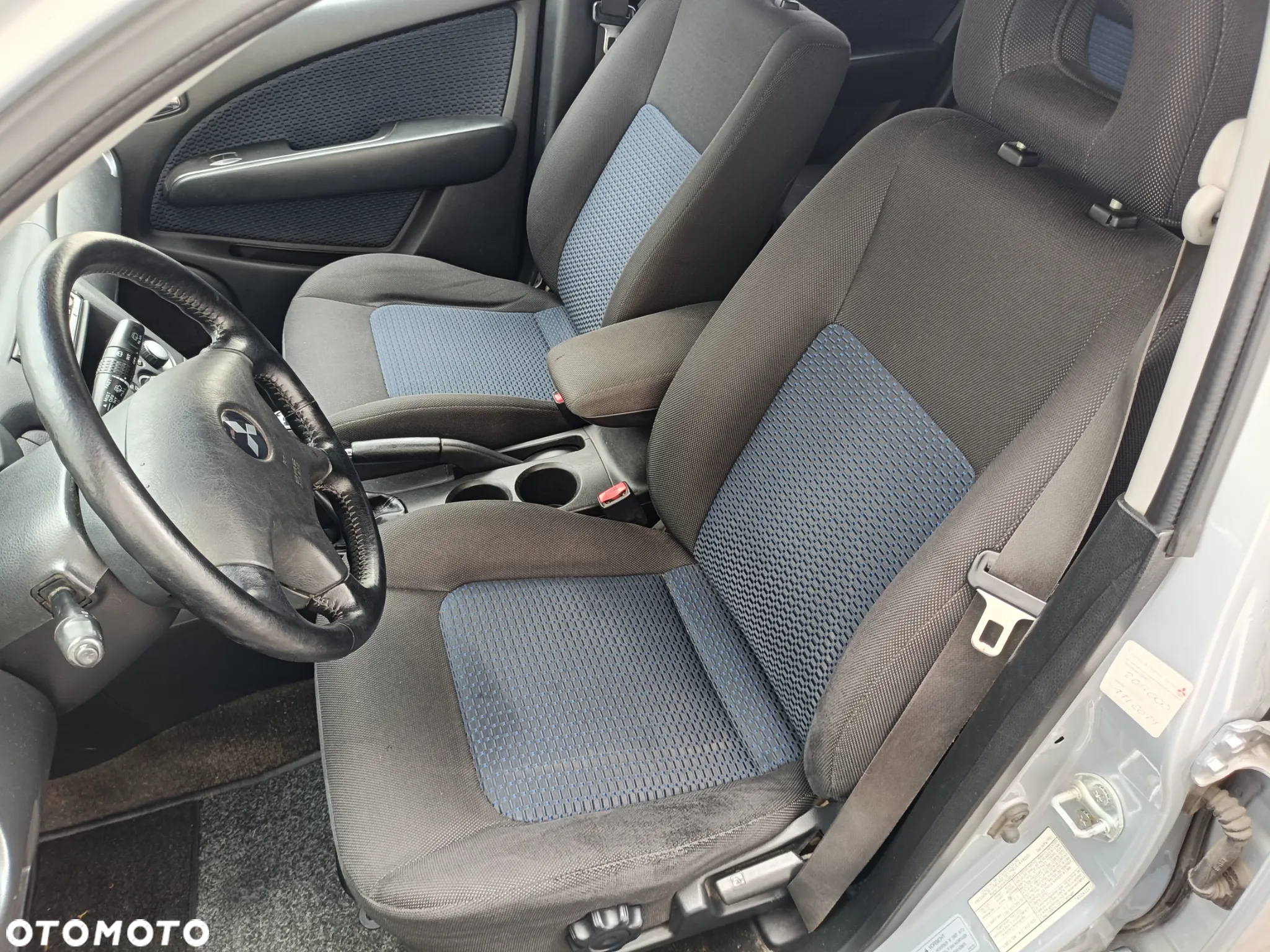 Mitsubishi Outlander 2.4 Dakar - 10