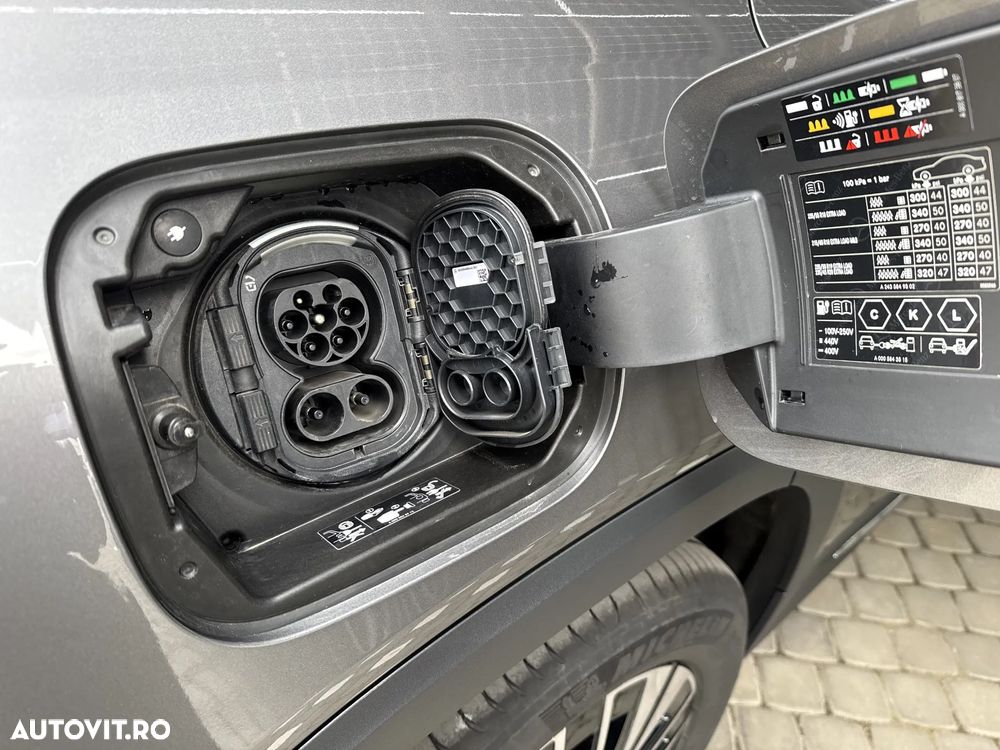 Mercedes-Benz EQB 250+ Electric Art - 27