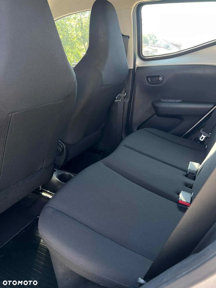 Toyota Aygo x-business - 11