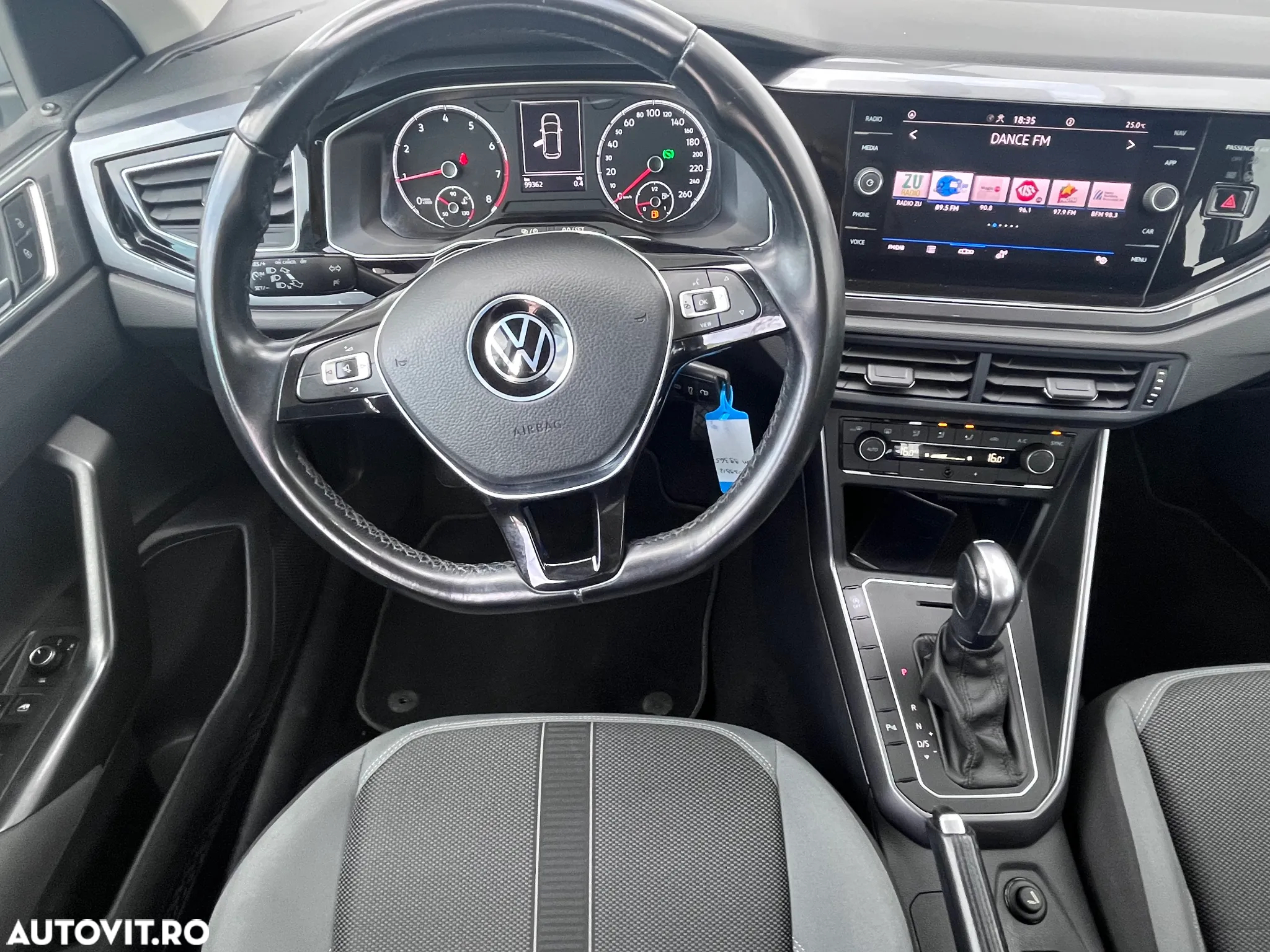 Volkswagen Polo 1.0 TSI DSG Style - 10