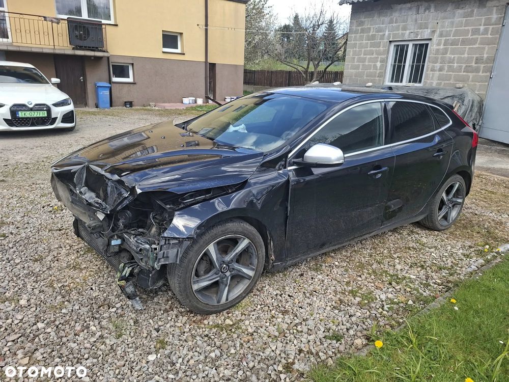 Volvo V40 D2 R-Design - 4
