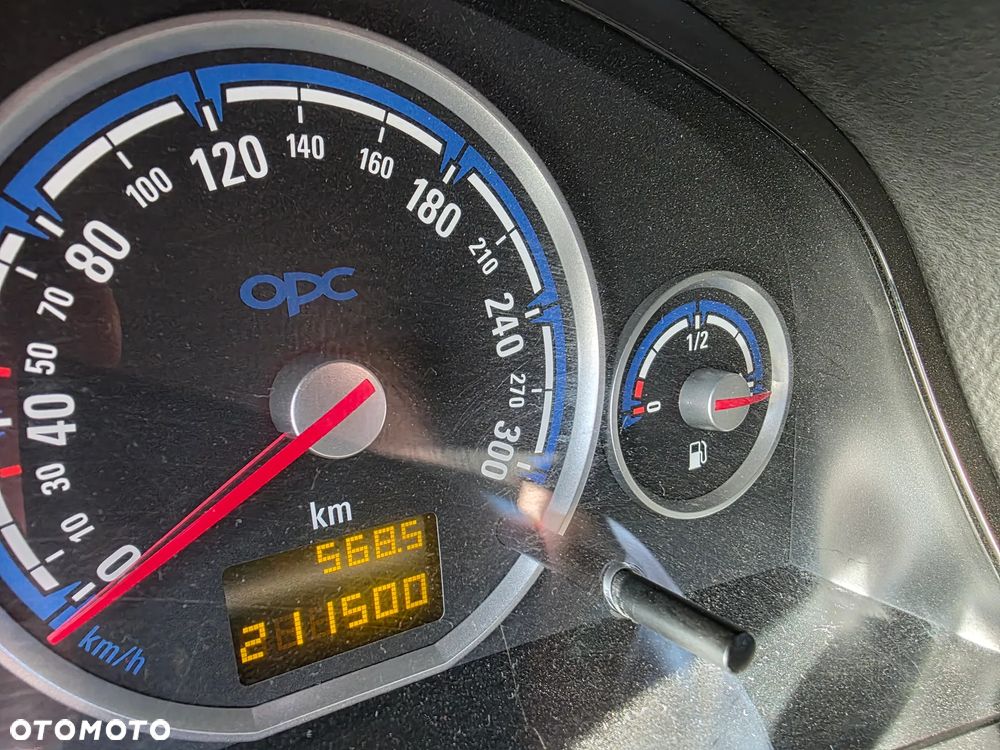 Opel Vectra 2.8 V6 OPC - 10