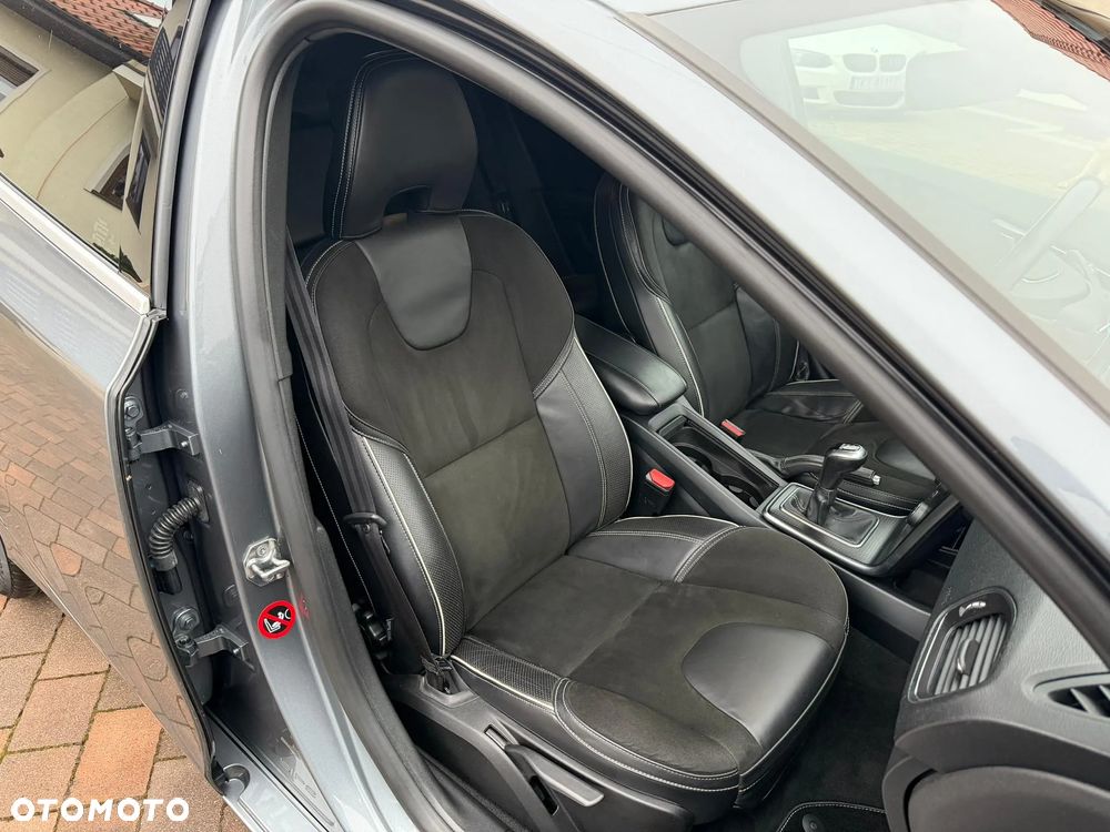 Volvo V40 D3 Momentum - 13